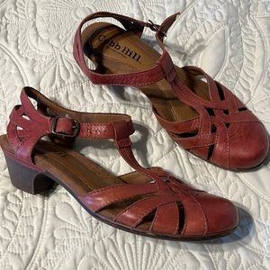 Cobb Hill 9 dress shoes